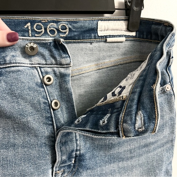 *SOLD* The GAP Selvedge Cigarette Jeans - Picture 4 of 8